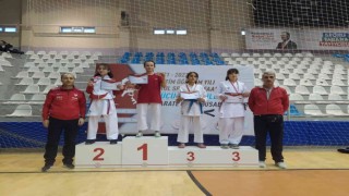 Okullar arası Karate grup müsabakalarında Kayseri rüzgarı esti