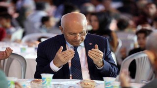 Önce mahallede iftar, sonra parkta sohbet