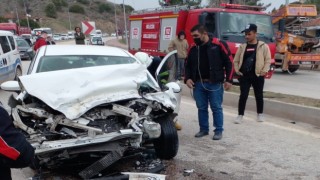 Orta refüjü aşarak karşı şeride geçen çöp kamyonu dehşet saçtı