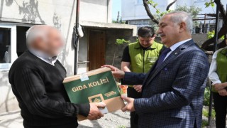 Osmaniye Belediyesinden ihtiyaç sahibi vatandaşlara gıda kolisi desteği