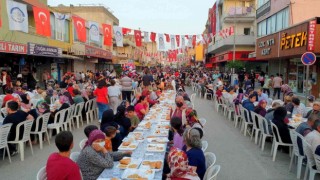 Osmaniyede binlerce kişi iftar sofrasında bir araya geldi