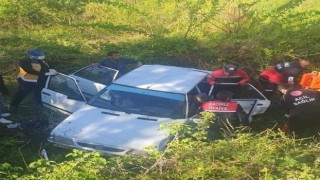 Osmaniyede minibüs ile otomobil çarpıştı: 2 yaralı