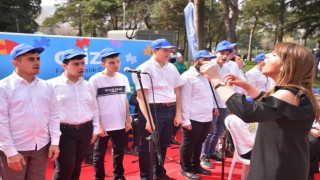 Otizmle mücadelede yüzler gülüyor