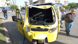 Otomobile çarpmamak isterken kaza yaptı: 1 yaralı