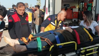 Otomobiller kavşakta çarpıştı: 5 yaralı