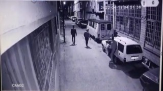 (Özel) Sahurda şok...3 kişi gelip otomobilini böyle çaldılar