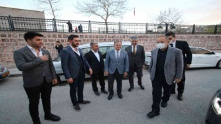 Özhaseki: Hacılar bizim gözbebeğimiz