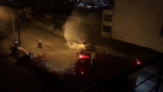 Park halindeki araç alev topuna döndü
