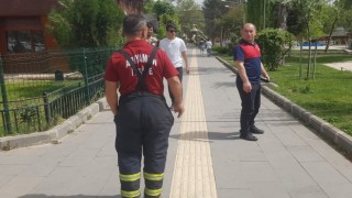 Parktaki yangın ihbarı ekipleri harekete geçirdi