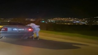 Patenli gencin tutunarak yolculuk yaptığı otomobil trafikten men edildi