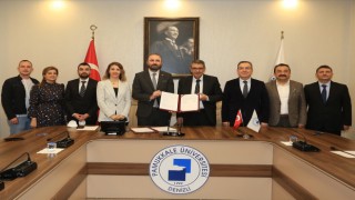 PAÜ toplu iş sözleşmesi ek protokolünü imzaladı
