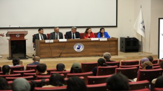 PAÜlü öğrencilere Turizm Haftasında iş hayatına yönelik önemli tavsiyeler verildi