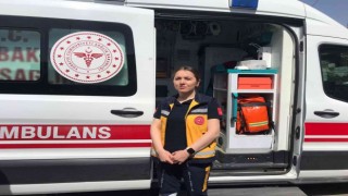Pendikte terk edilen bebeğe sütannelik yapan sağlıkçı: “Kendim de 14 aylık bir kız bebek annesiyim. Bu sebepten bebeği aldım ve emzirdim”
