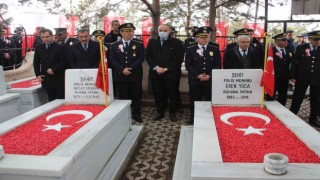 Polis Haftasında şehitler mezarları başında anıldı