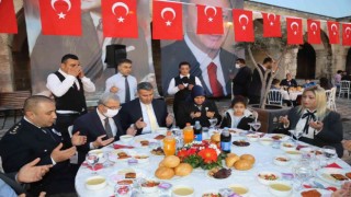 Polis Teşkilatı Payas Belediyesinin organize ettiği iftar yemeğinde bir araya geldi