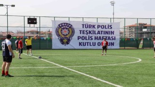 Polislerin futbol turnuvası çekişmeli geçti