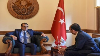 Rektör Beydemir, Bakan Dönmeze üniversite hakkında bilgilendirme yaptı