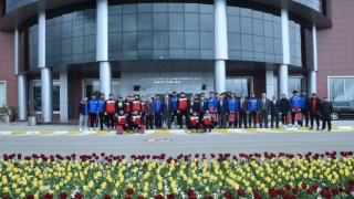 Rektör Ünaldan başarılı sporculara tebrik