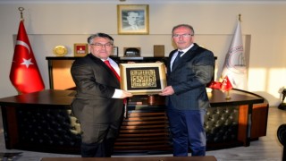 Rektör Uzundan, Özölçere hayırlı olsun ziyareti