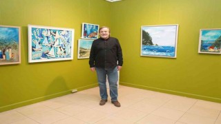 Ressam Önelin, “Renkler ve Lekeler” isimli sergisine ilgi yoğun