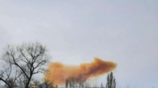 Rus ordusu Luhanskda nitrik asit tankını vurdu