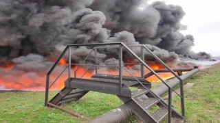 Rusya Luhanskta petrol rafinerisini vurdu