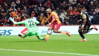 Ryan Babel ligdeki 3. golünü attı