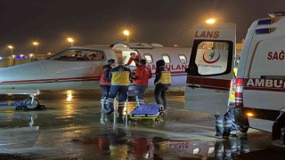 Sağlık Bakanlığı harekete geçti: Fas ve Mısırdaki iki Türk hasta, tedavileri için ambulans uçakla Türkiyeye getirildi