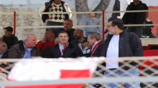 Şampiyon Ayvalıkgücü ligde son maçını da kazandı. 3-2