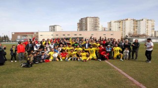 Şampiyon Talasgücü Belediyespor