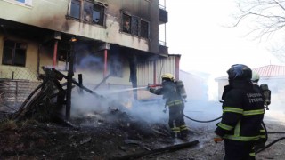 Samsunda garaj yangını binaya sıçradı