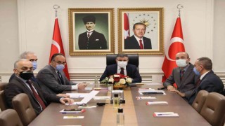 Sanayi ve teknoloji yatırımları görüşüldü