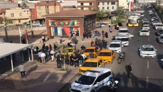 Şanlıurfa İl Göç İdaresine taşlı saldırı: 15 gözaltı