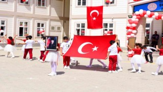 Şanlıurfada 23 Nisan coşkuyla kutlandı