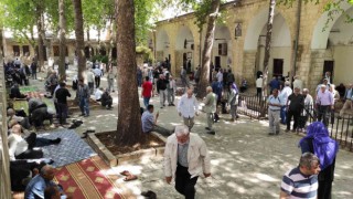 Şanlıurfada Kadir Gecesi coşkusu yaşanıyor