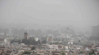 Şanlıurfada toz taşınımı hayatı olumsuz etkiledi
