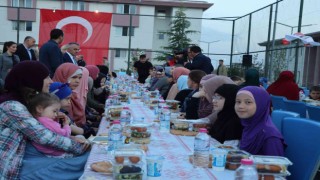 Savaş mağduru Tatar Türklerine iftar