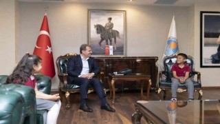 Seçer: Dünyada çocuklara armağan edilmiş başka çocuk bayramı yok