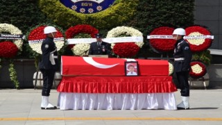 Şehit polis memuru için İstanbul İl Emniyet Müdürlüğünde tören düzenlendi