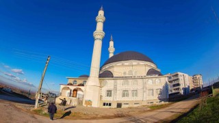 Şehitler Camisi ibadete açıldı