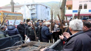 Selden etkilenen üreticilere arı kovanı ve ceviz fidanı dağıtıldı