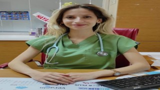 Selendi Devlet Hastanesinde yeni dahiliye uzmanı göreve başladı