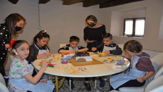 Seramik atölyesinde özel çocuklar eğlendi