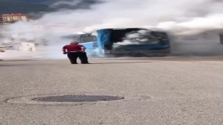 Seyir halindeyken alev alan halk otobüsü korku dolu anlar yaşattı