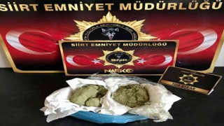 Siirtte şüpheli çocuğun üzerinde yarım kilo toz esrar yakalandı