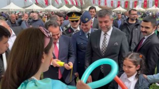 Şilede 23 Nisan Sokakta şenlik var etkinliğiyle kutlandı