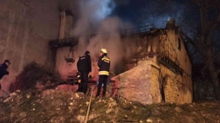 Sivasta metruk binada yangın