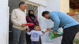 Sivrice ilçesinin bayram şekeri, kolonya ve tıraşı kaymakamlıktan