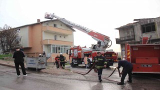 Şömineden çıkan yangın paniğe sebep oldu