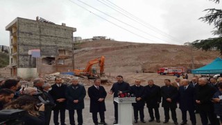 Son binayı Bakan Murat Kurum yıktı